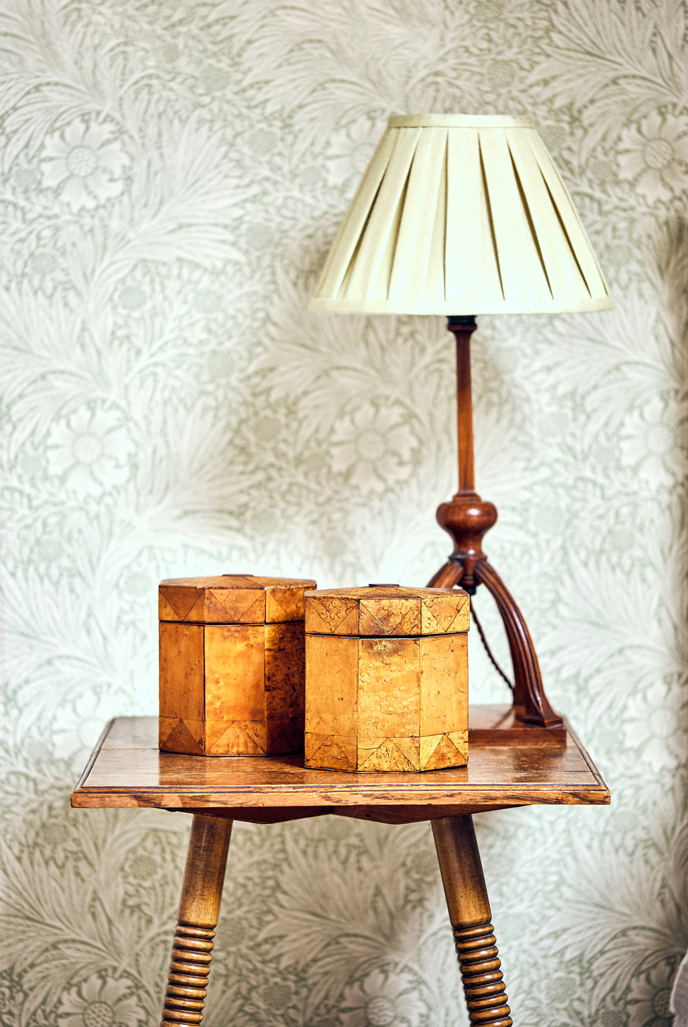 PAIR OF GEORGIAN MAPLE AND BIRCH WOOD OCTAGONAL TEA CADDIES