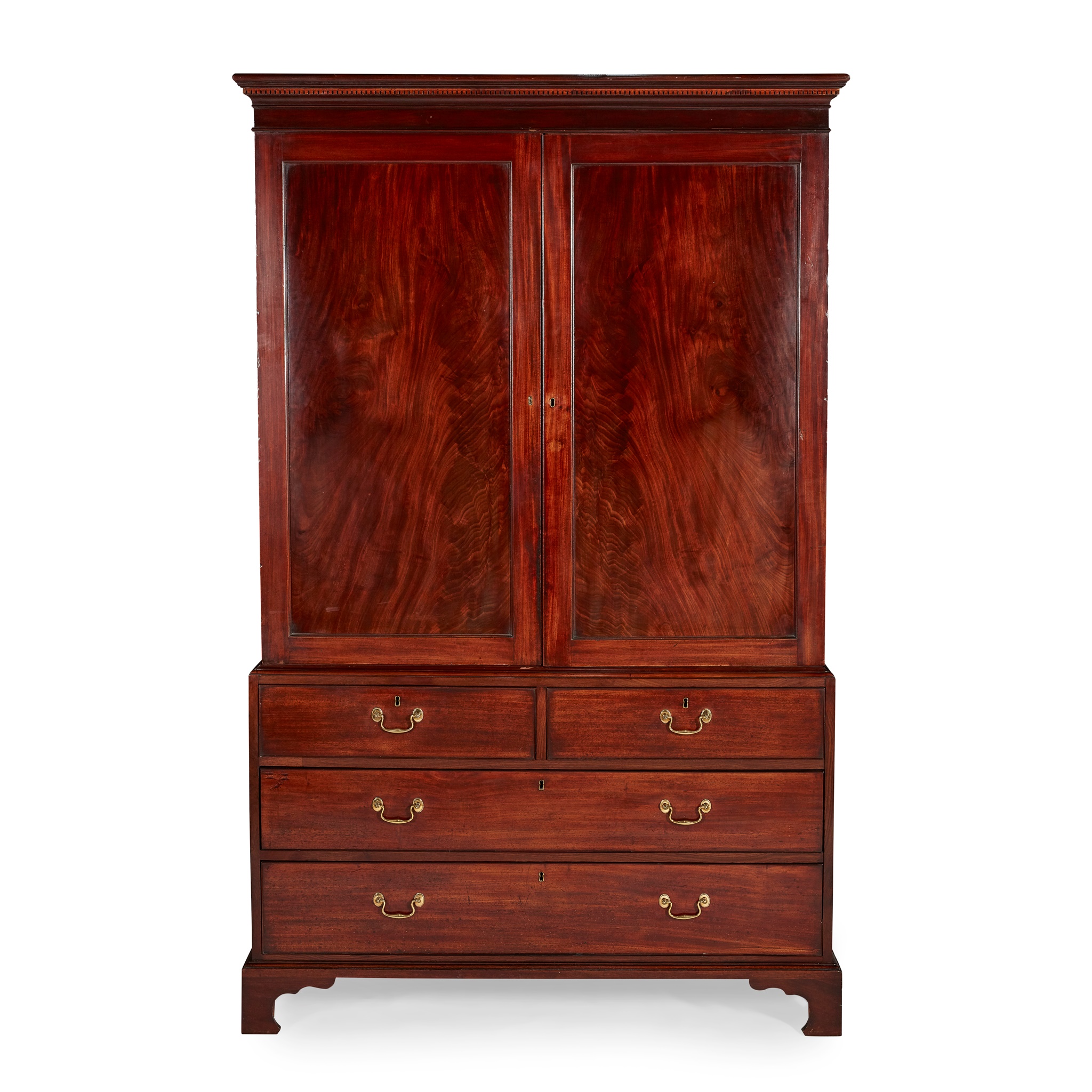 GEORGE III MAHOGANY LINEN PRESS