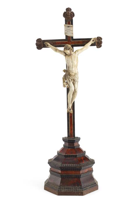 An 18th Century Spanish ivory and tortoiseshell veneered crucifix