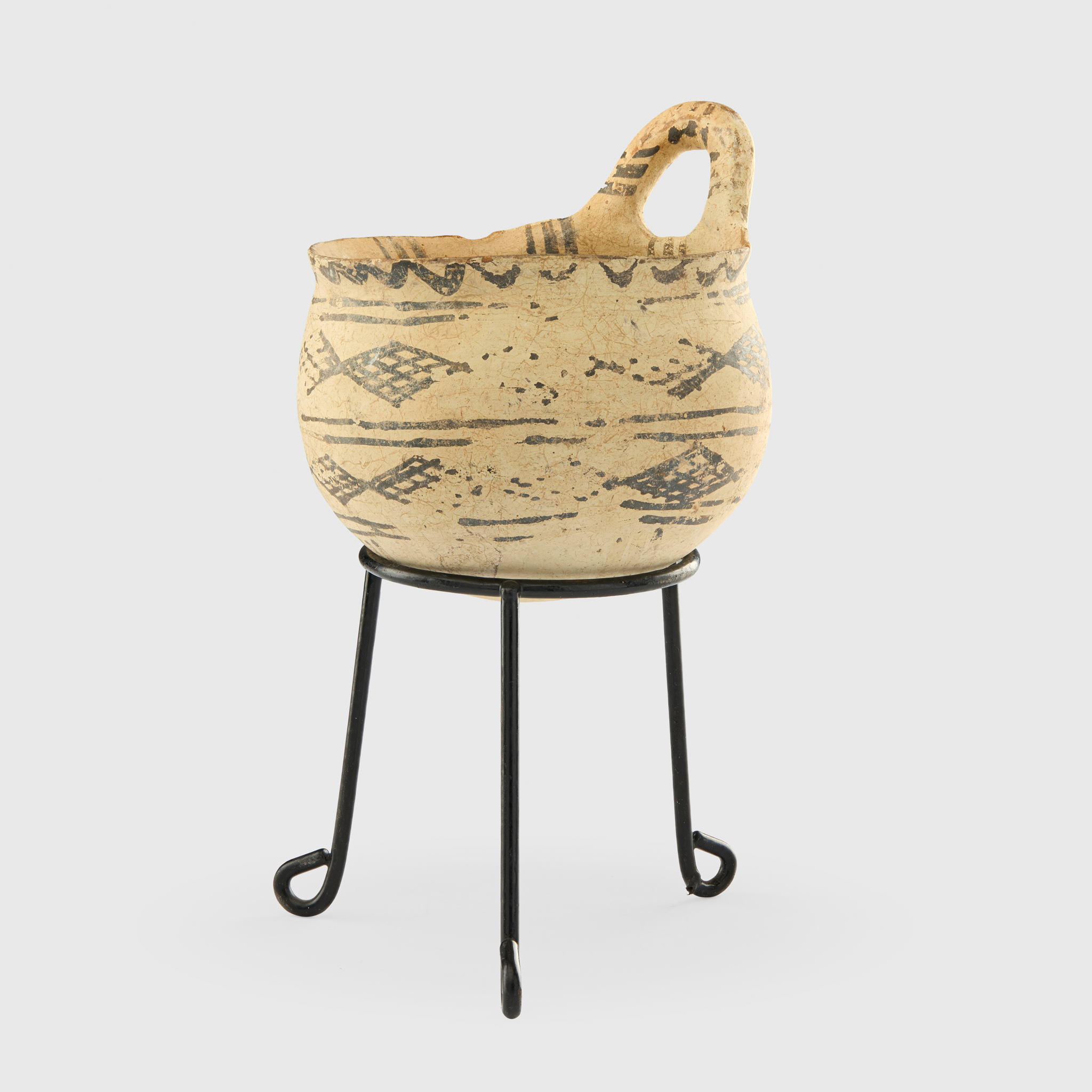 ANCIENT CYPRIOT MILK CUP