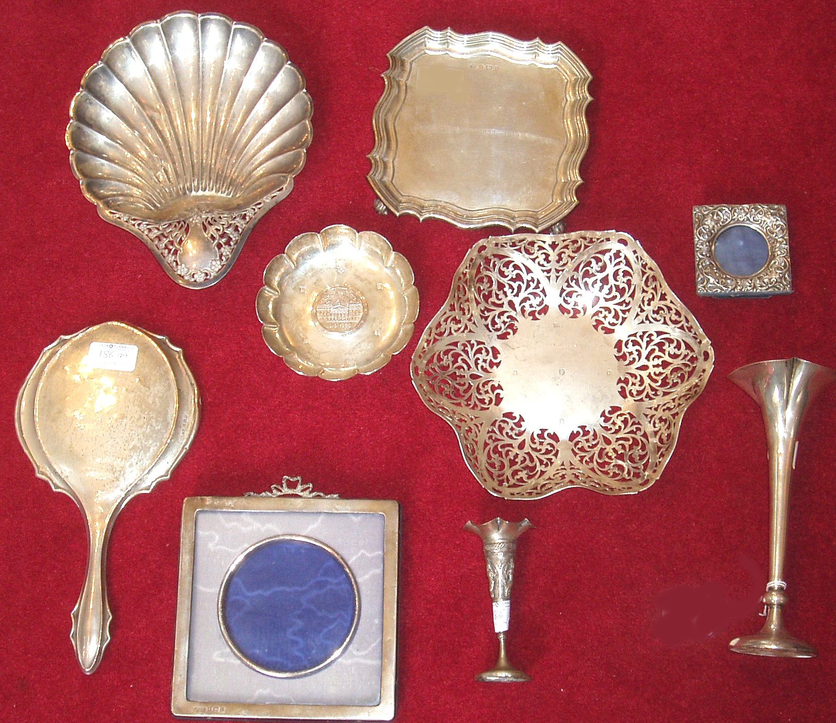 A small quantity of silver items,