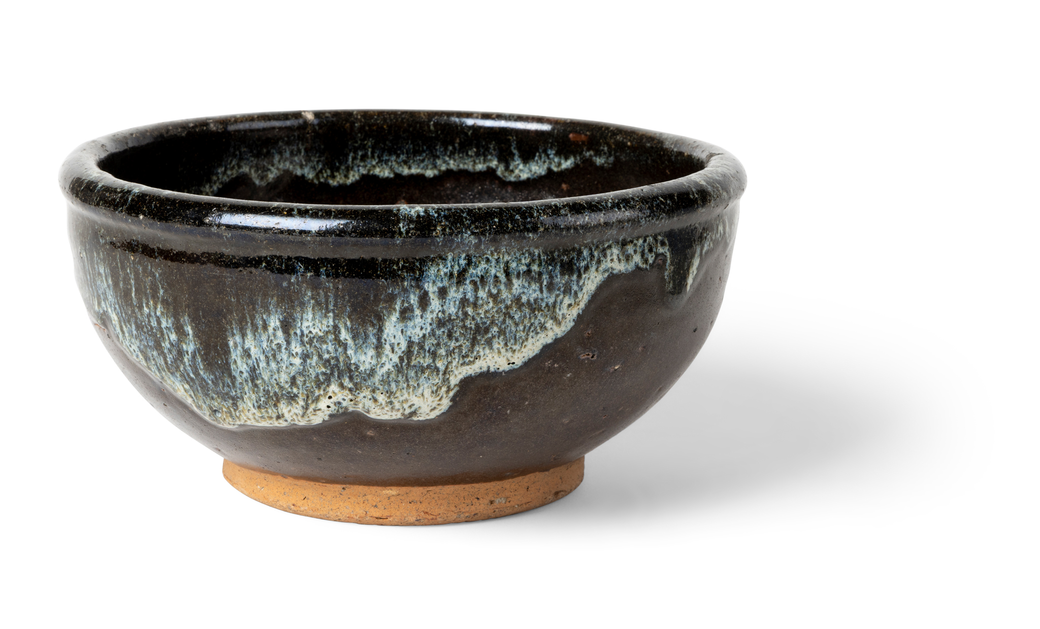 LARGE CHINESE HENAN 'LUSHAN KILN' BLACK-GLAZED BLUE-SPLASHED DEEP BOWL