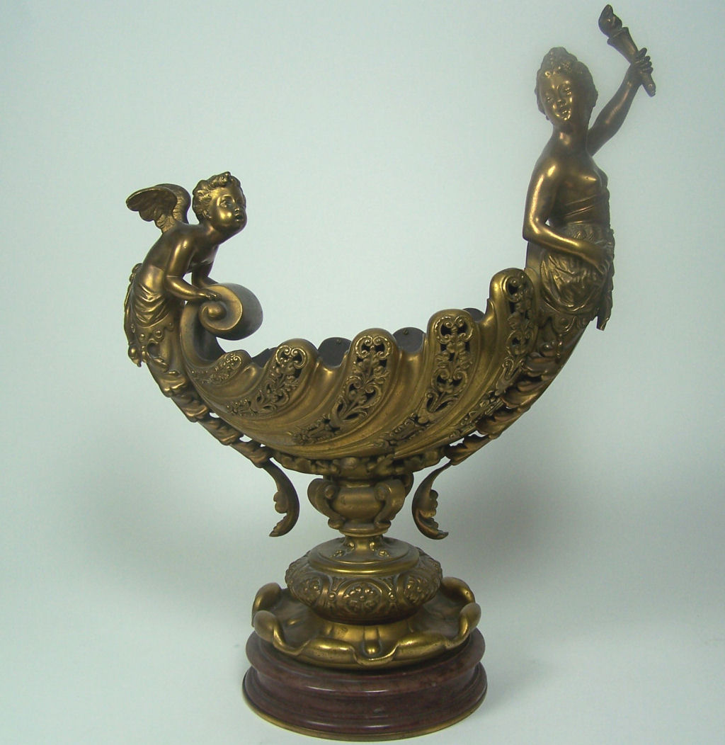A Belle Epoque gilt bronze table centrepiece