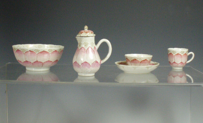 A late 18th century Chinese pink and gilt tea set