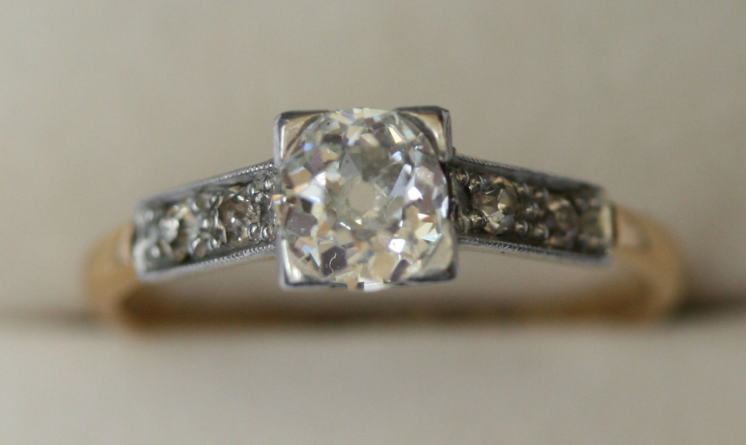An Art Deco single stone diamond ring
