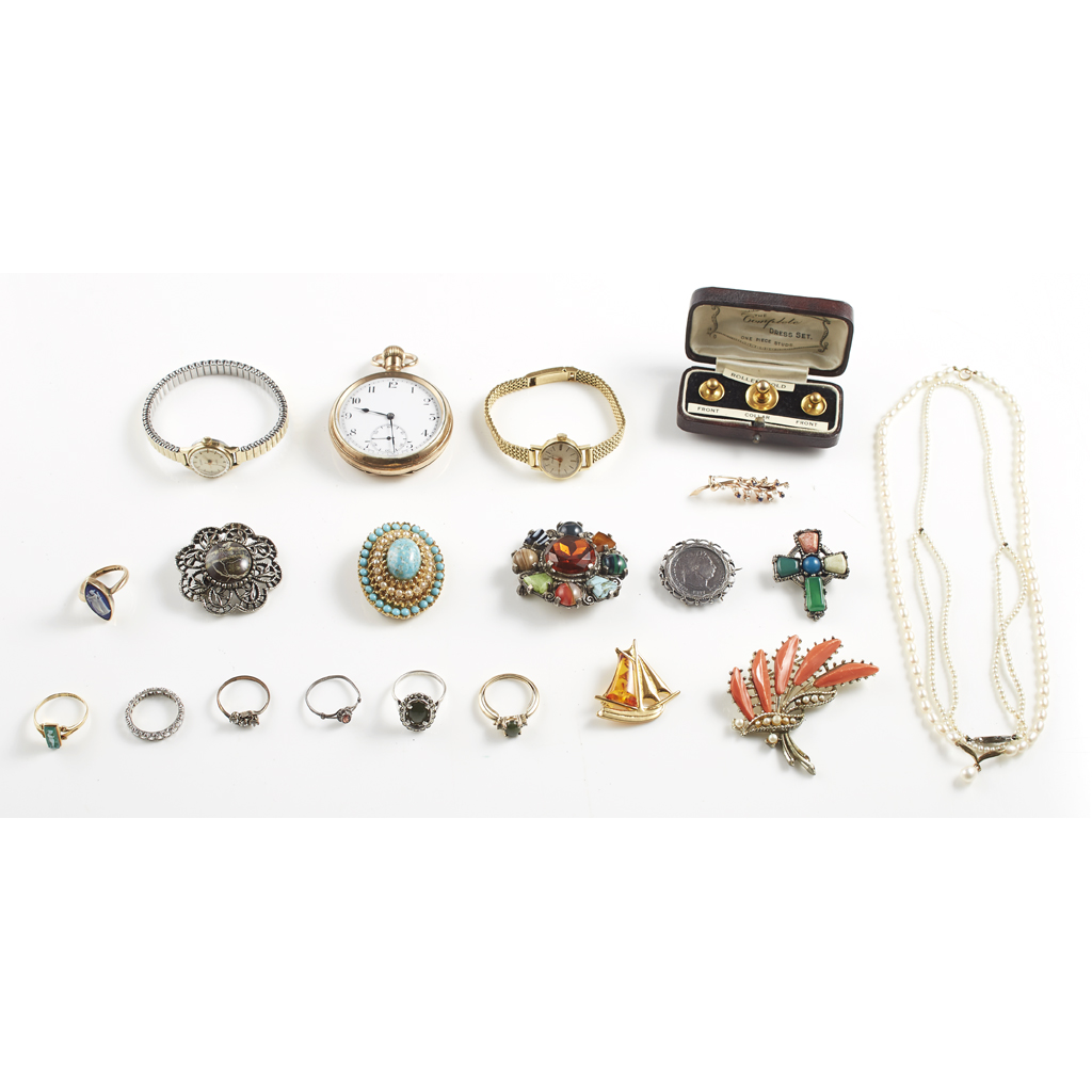 A collection of jewellery