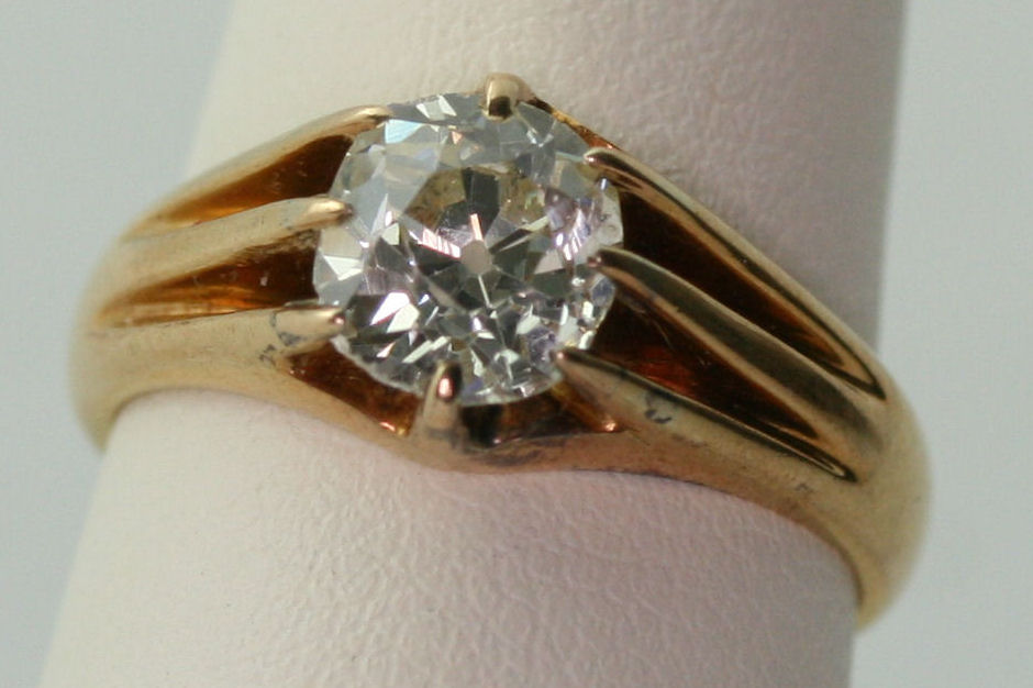 A diamond single-stone ring