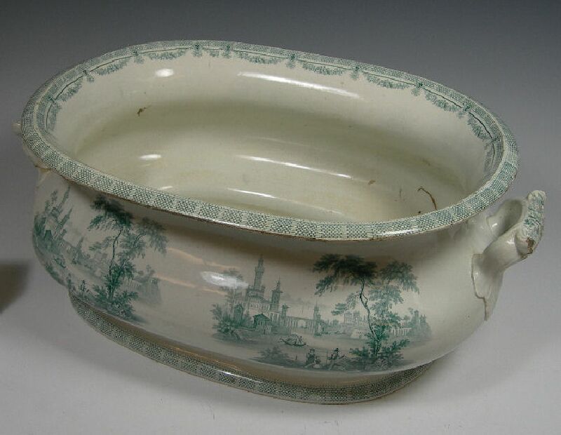 A Seine ceramic foot bath