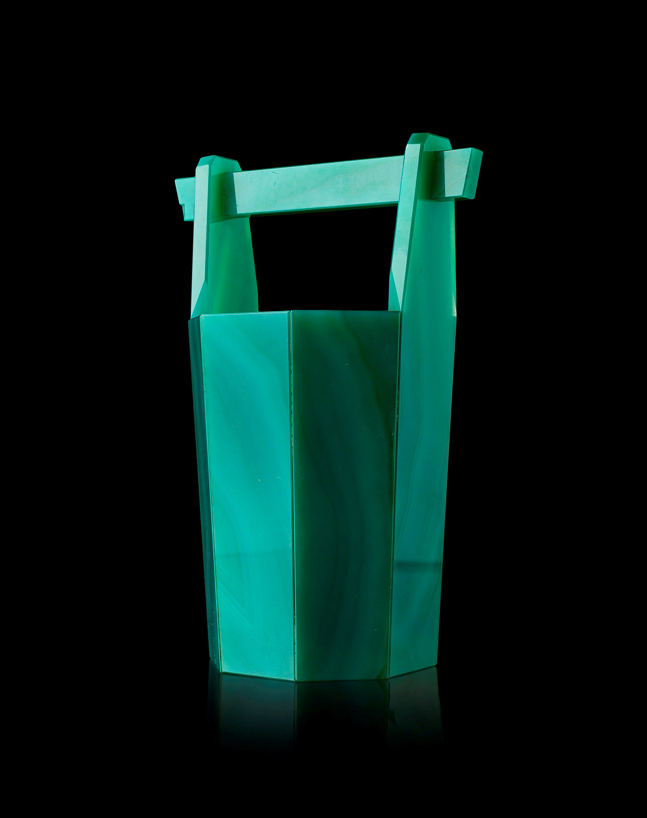 CHINESE GREEN AGATE PAIL