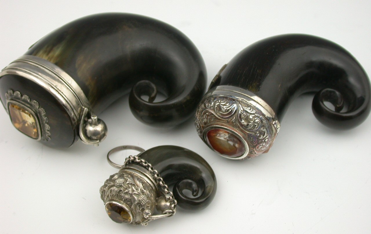 A group of three snuff mulls