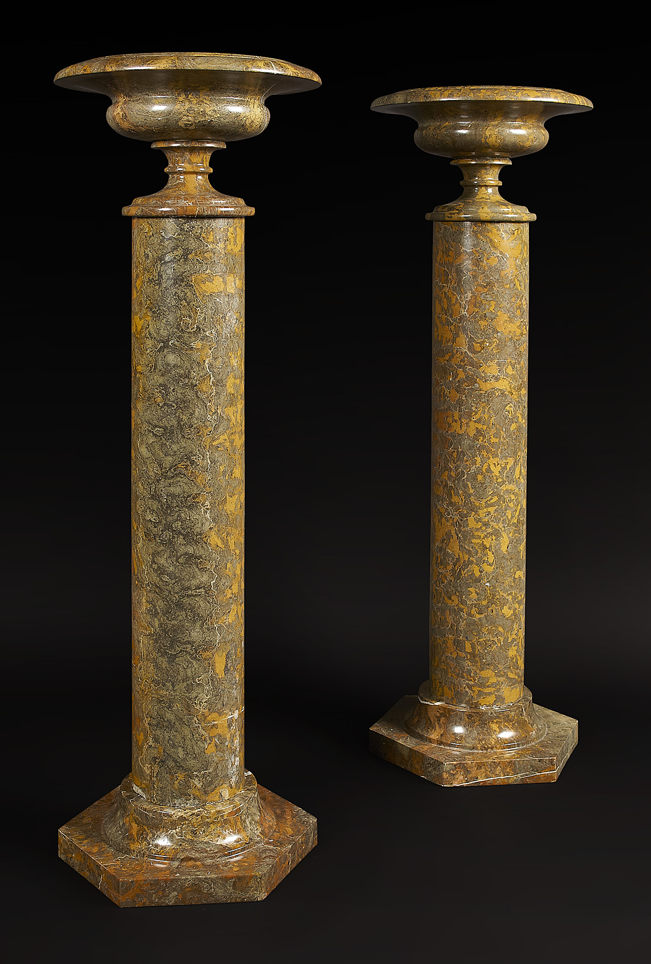 PAIR OF MARBLE URNS AND PEDESTALS