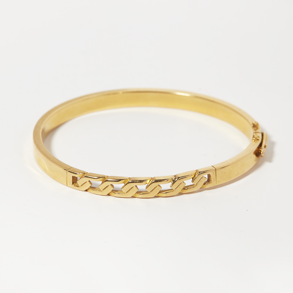 A modern hinged bangle
