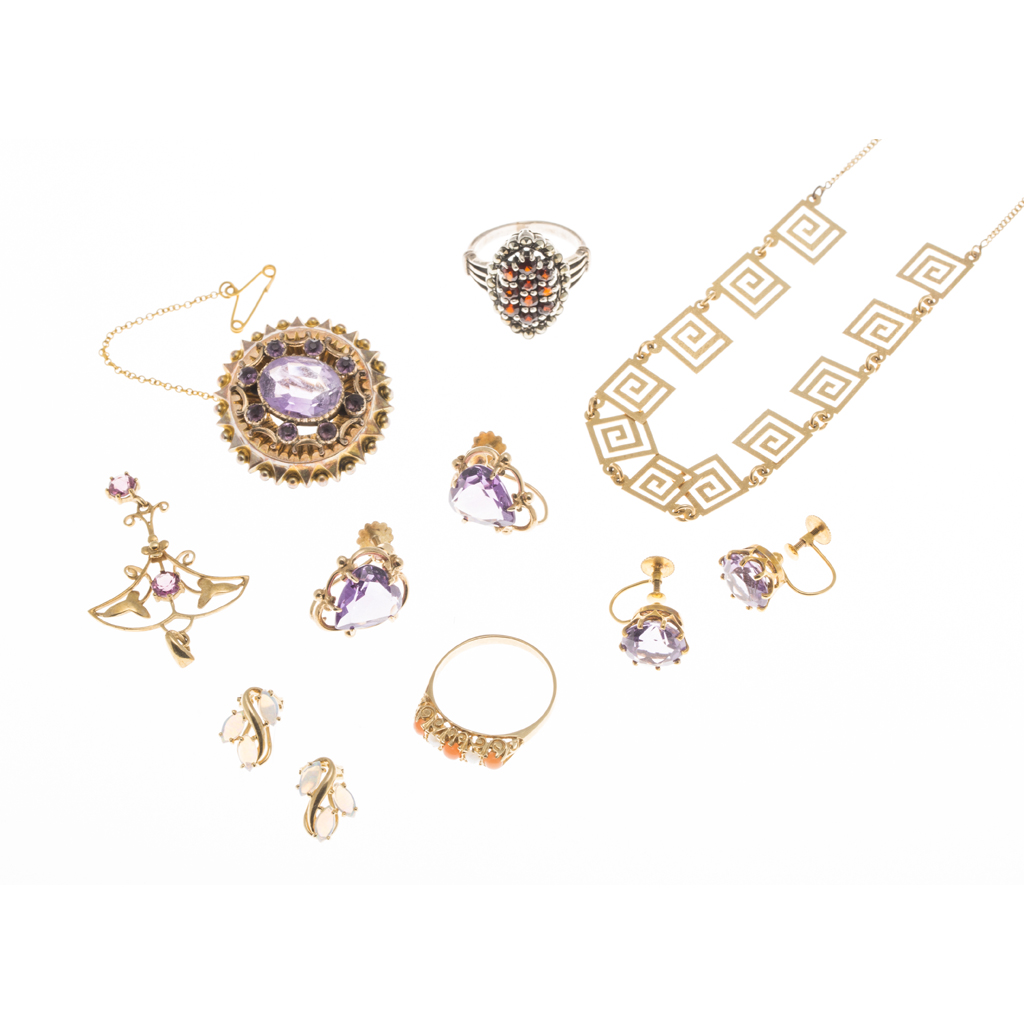 A collection of gem set jewellery
