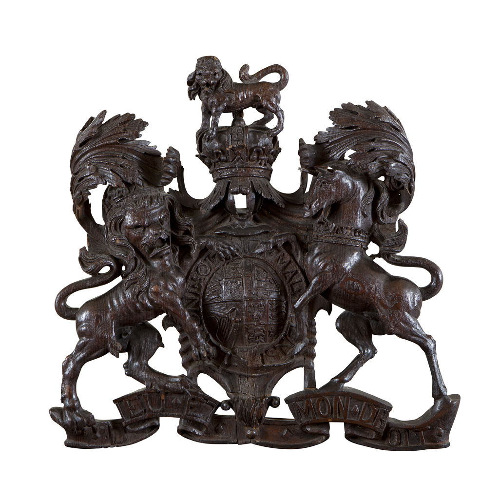 A CHARLES I CARVED OAK ARMORIAL CREST