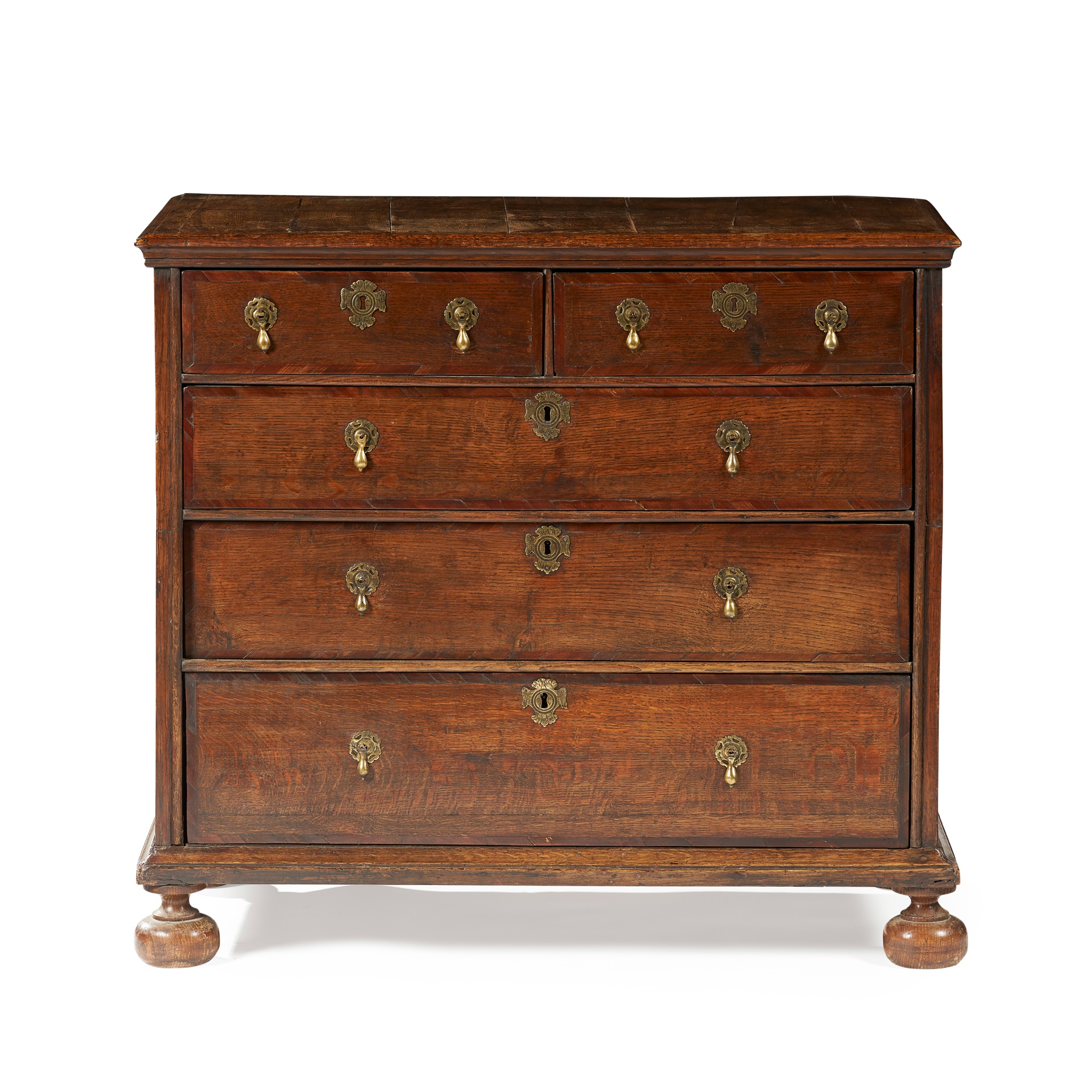 WILLIAM AND MARY OAK CHEST OF DRAWERS