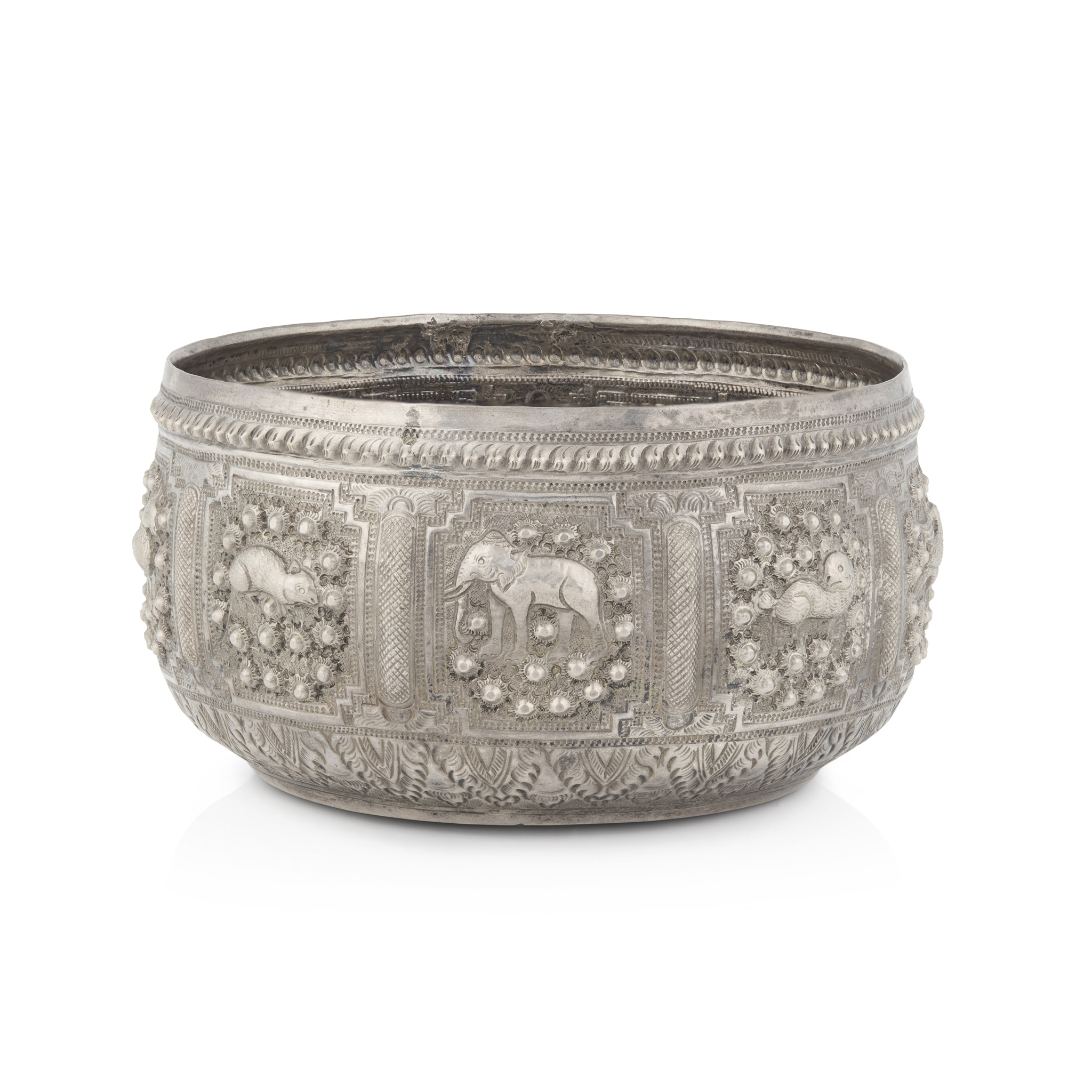 BURMA - A LATE 19TH CENTURY/ EARLY 20TH CENTURY BOWL