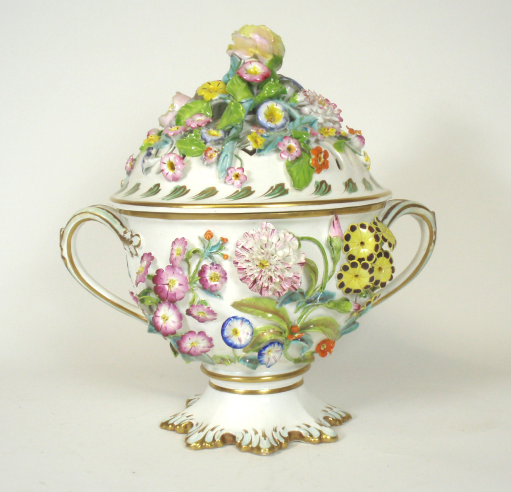 ENGLISH PORCELAIN FLOWER ENCRUSTED VASE AND COVER