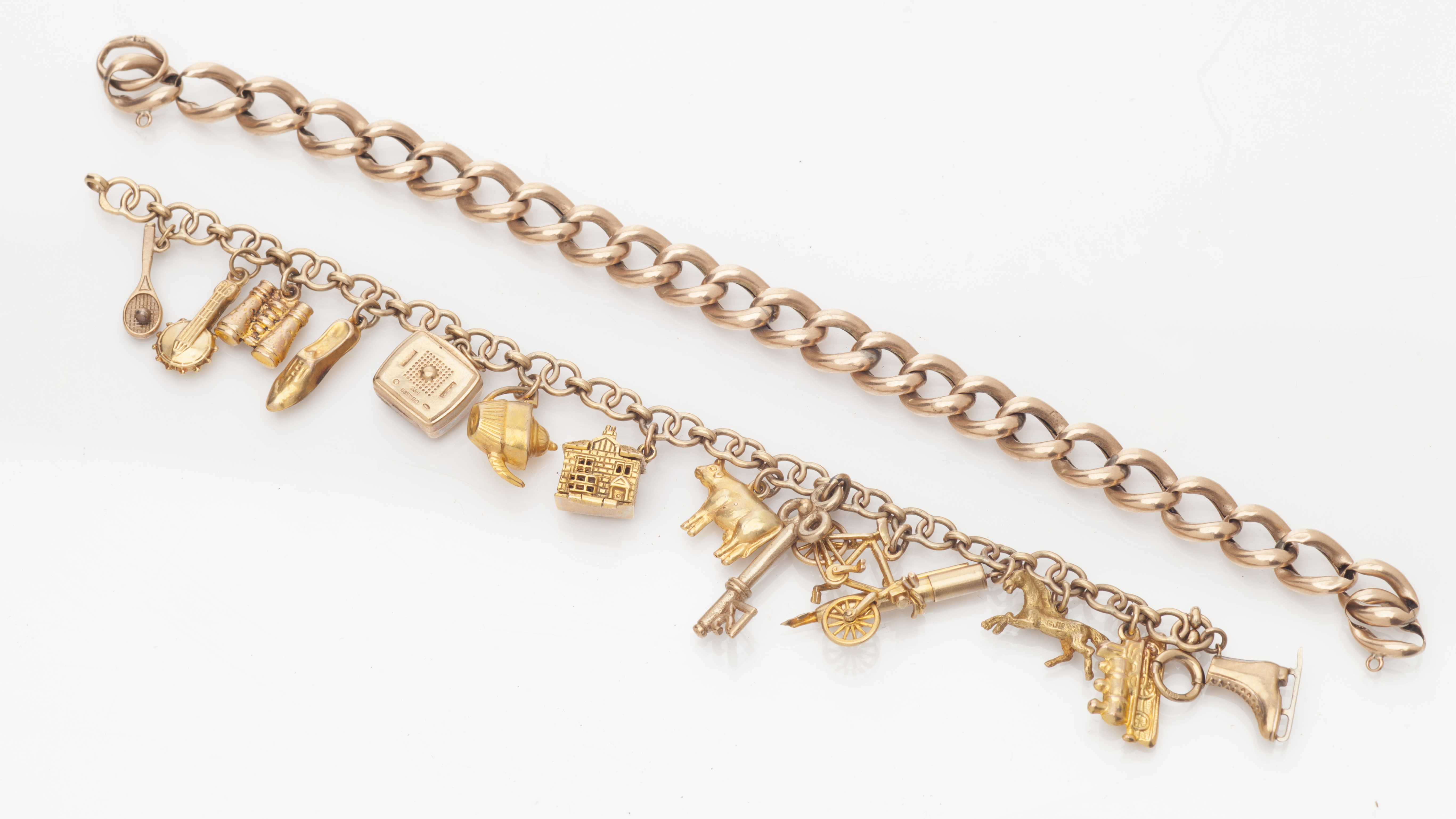 A 9ct gold charm bracelet