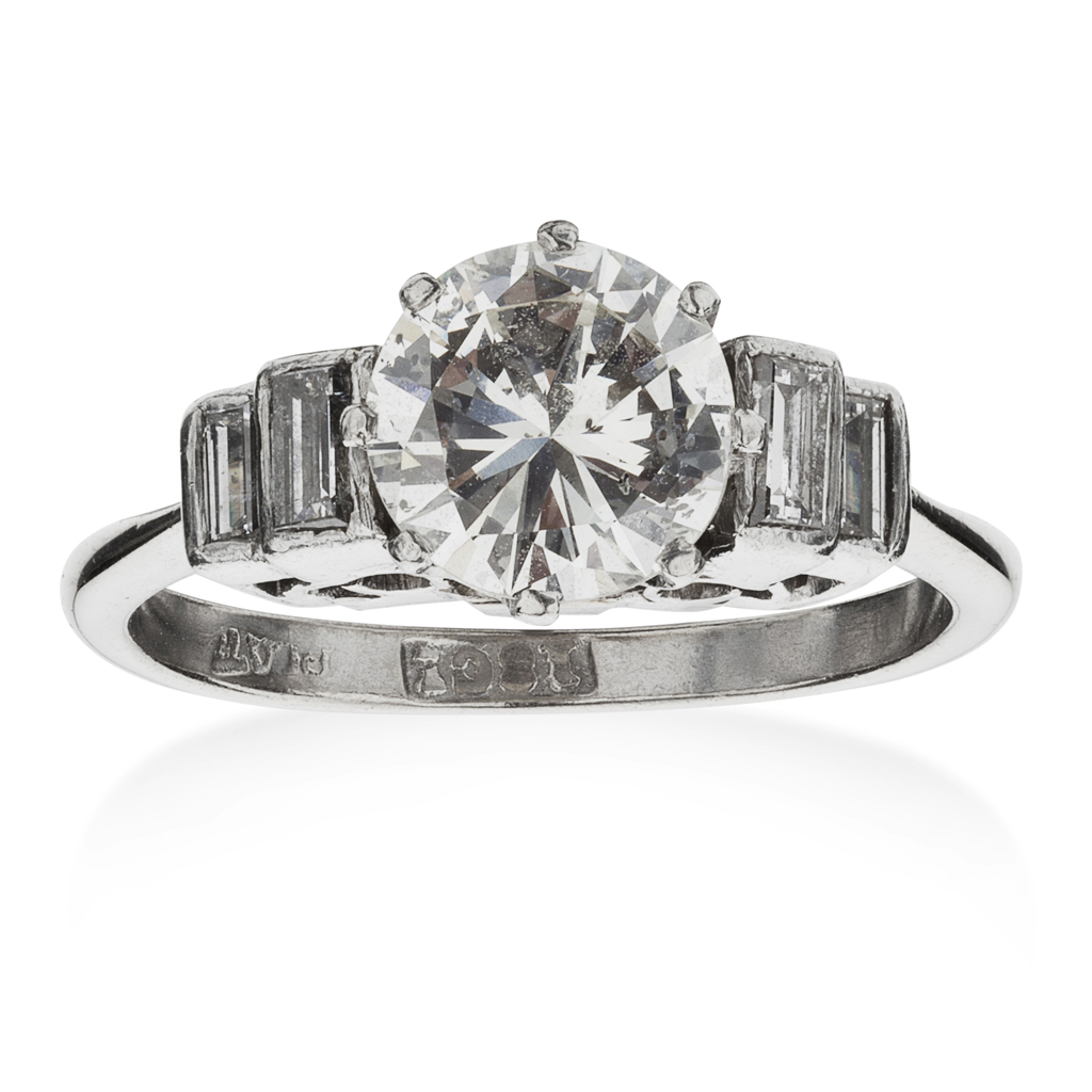 A 1940s diamond solitaire ring