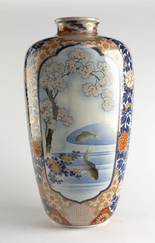 A Japanese Imari vase Meiji period