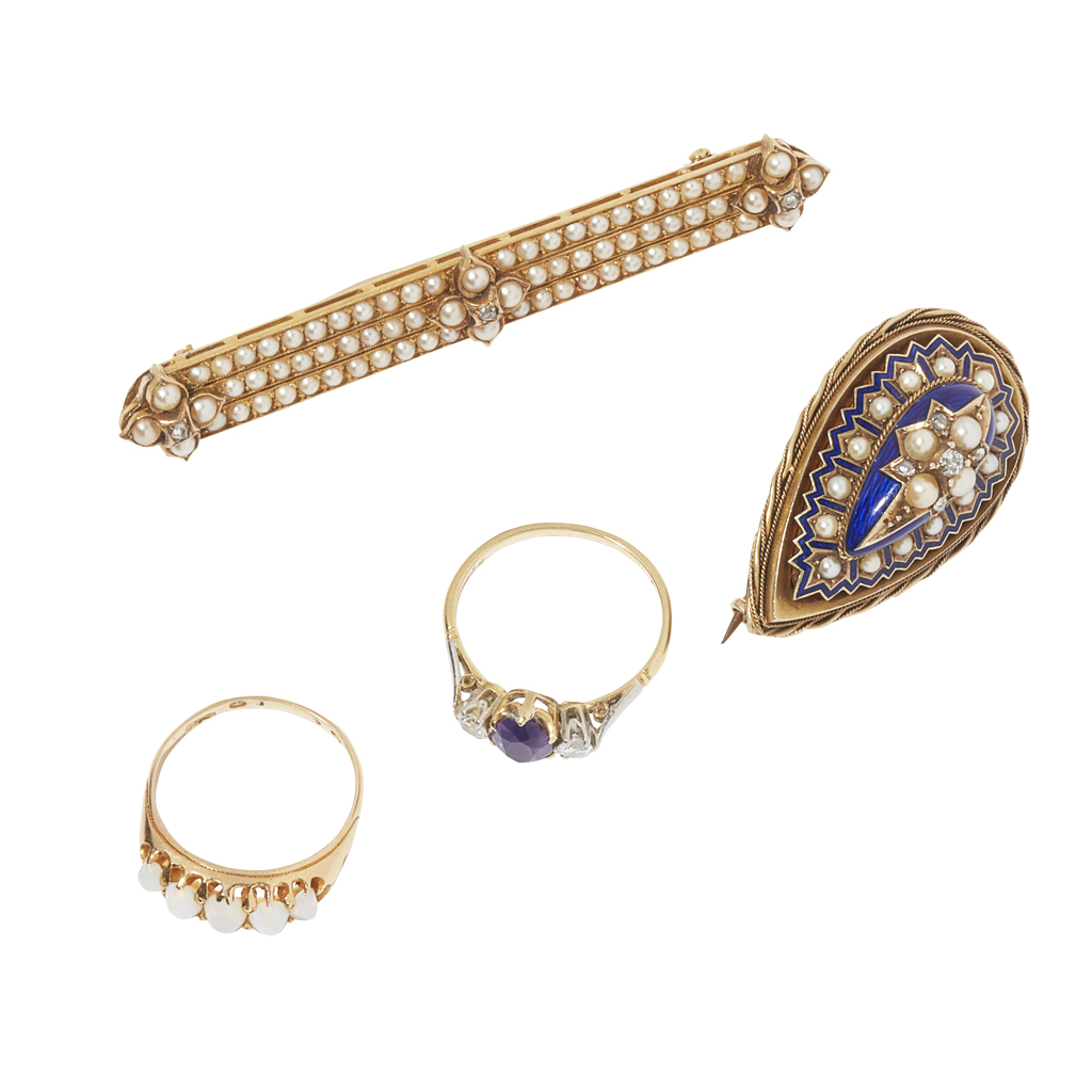 A collection of gem set jewellery