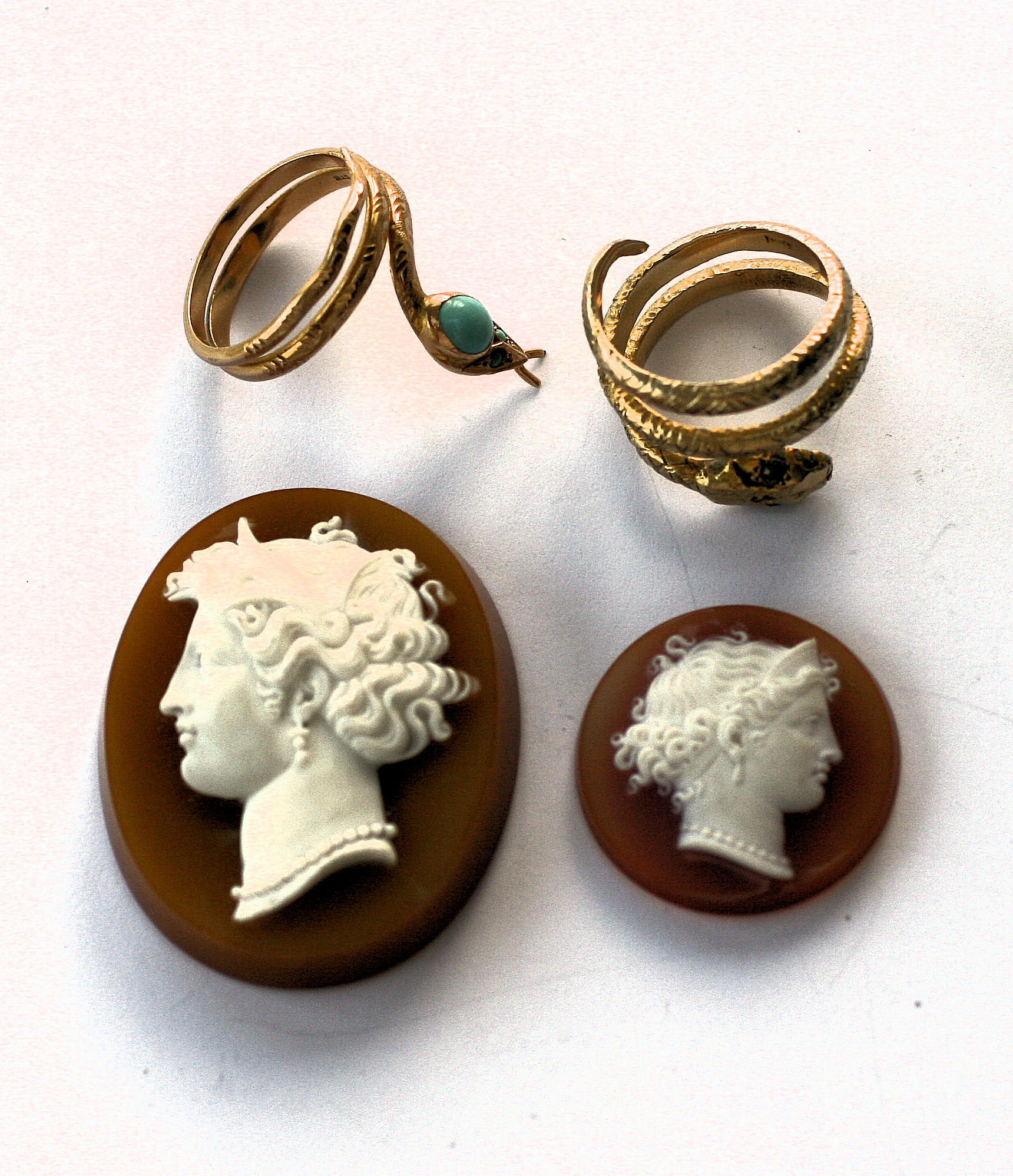 Two Victorian gold rings