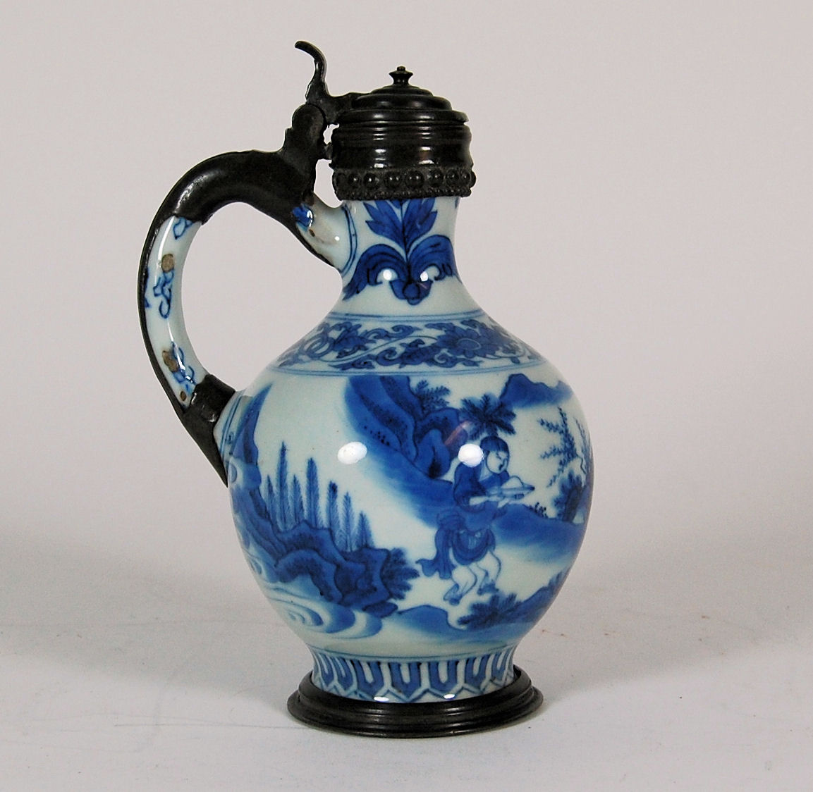 CHINESE BLUE PAINTED PORCELAIN EWER