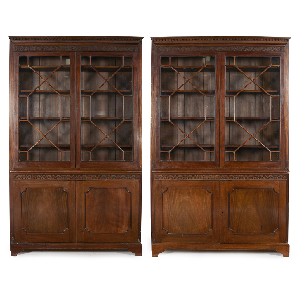 PAIR OF GEORGIAN STYLE MAHOGANY BOOKCASES