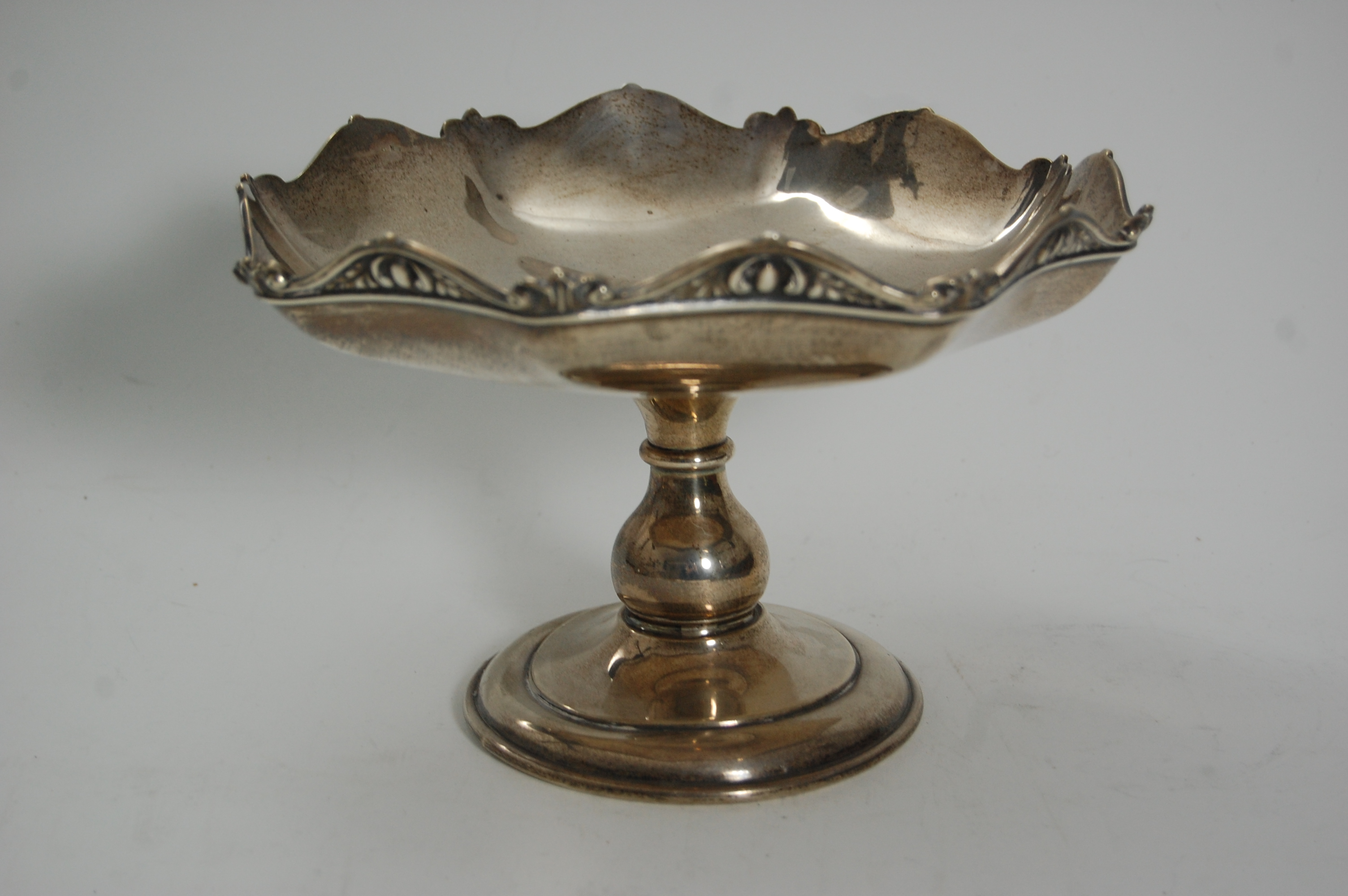 An Edwardian comport