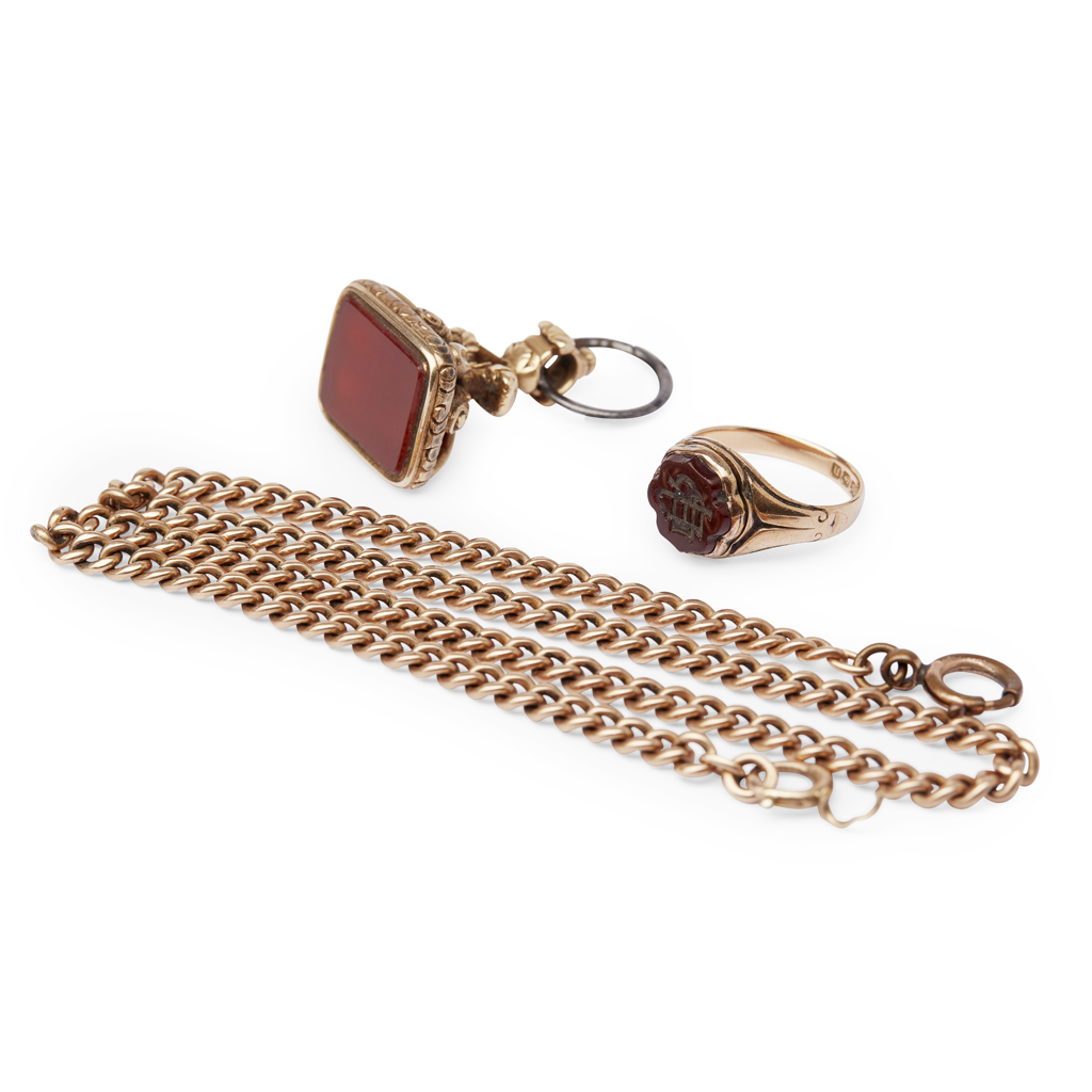 A gentleman's 9ct gold signet ring