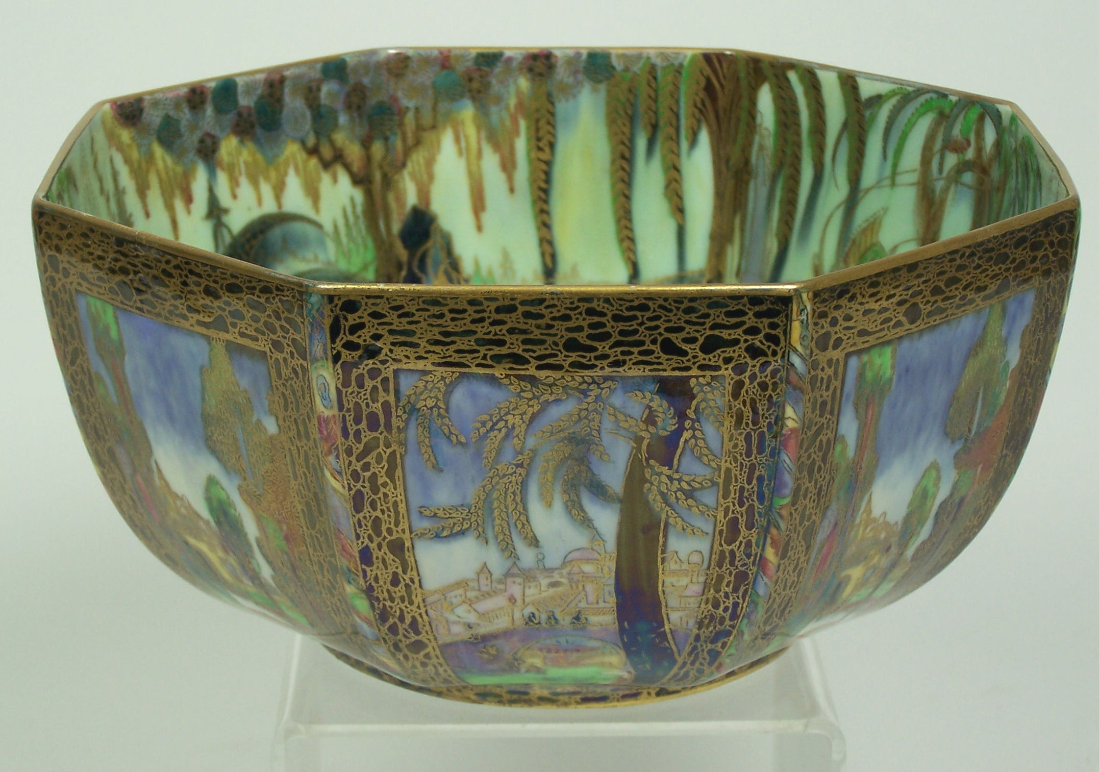 WEDGWOOD FAIRYLAND LUSTRE