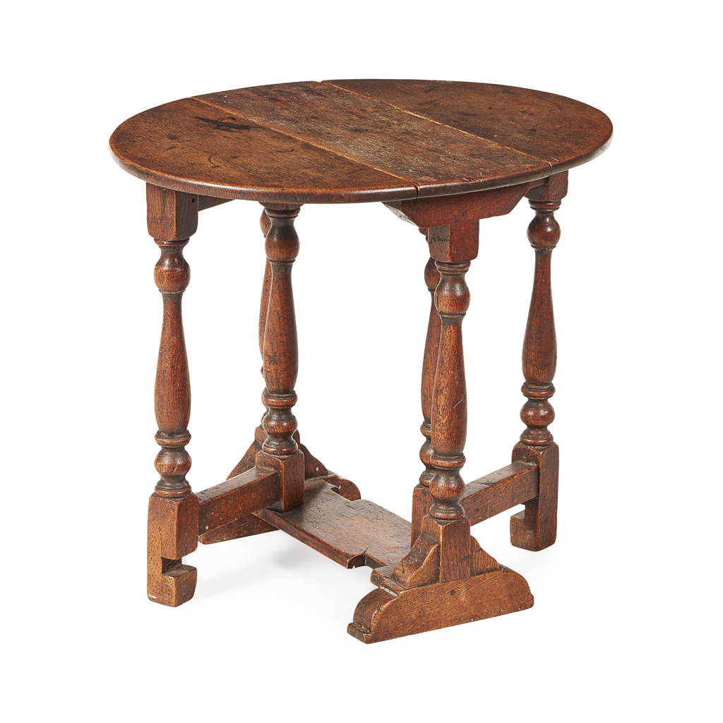 SMALL WILLIAM AND MARY OAK GATELEG TABLE
