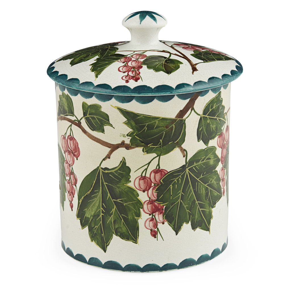 A WEMYSS WARE BISCUIT BARREL AND COVER