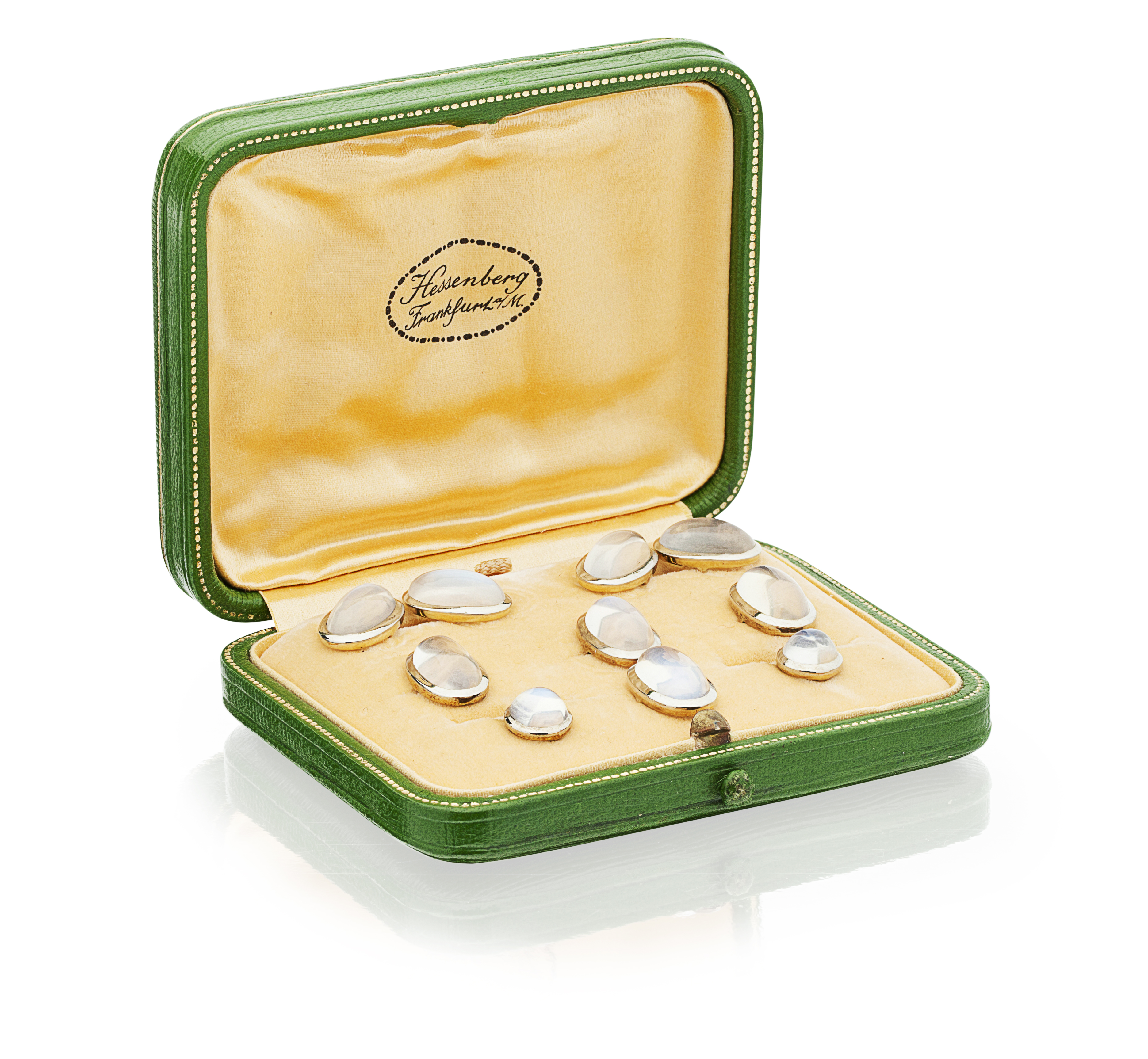 A cased gentleman's dress set