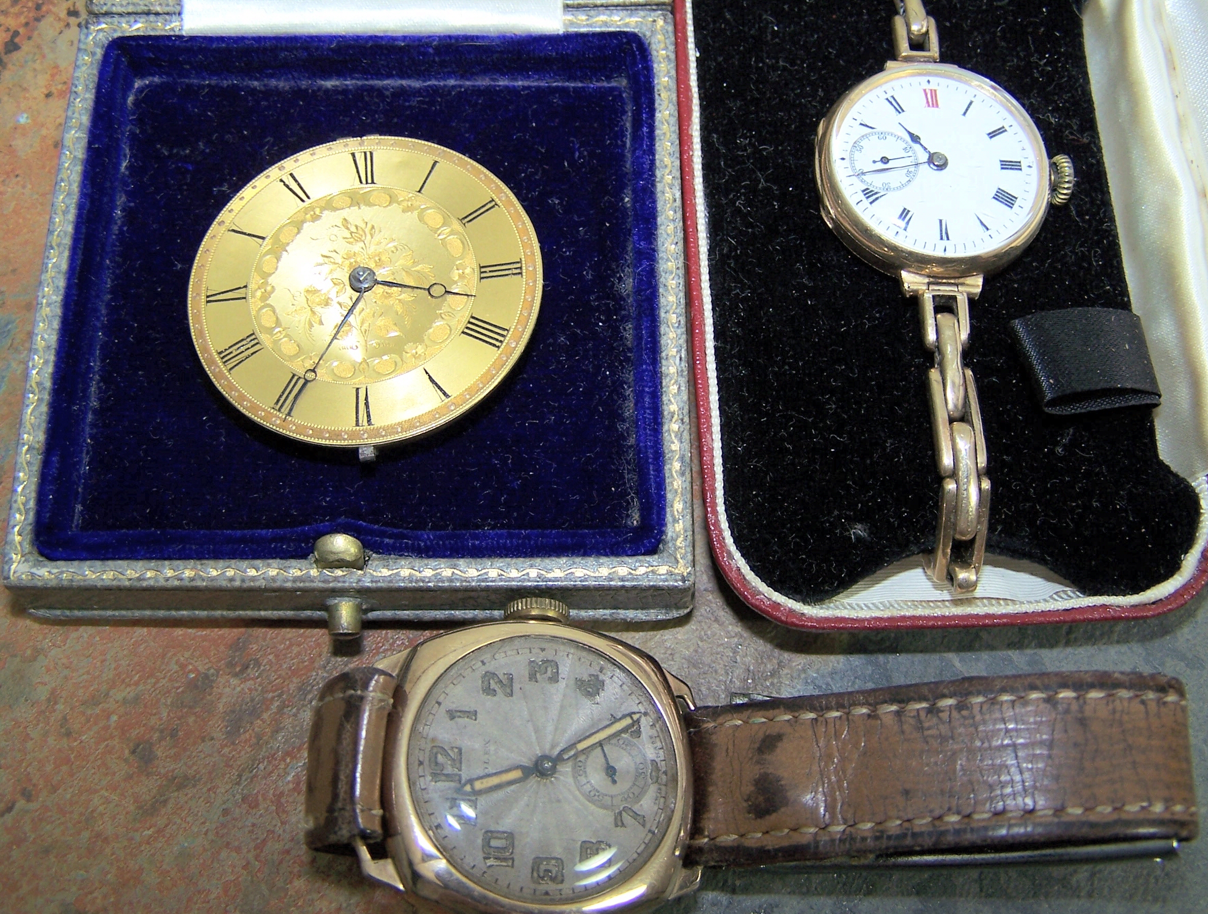 ROLEX - a 1930's gentleman's 9ct gold wristwatch,