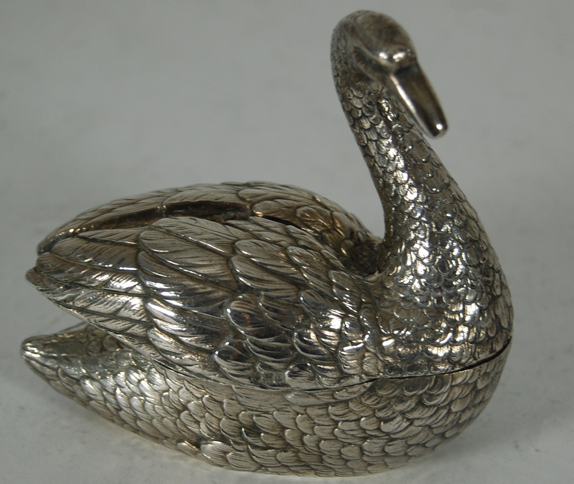 A continental swan table box