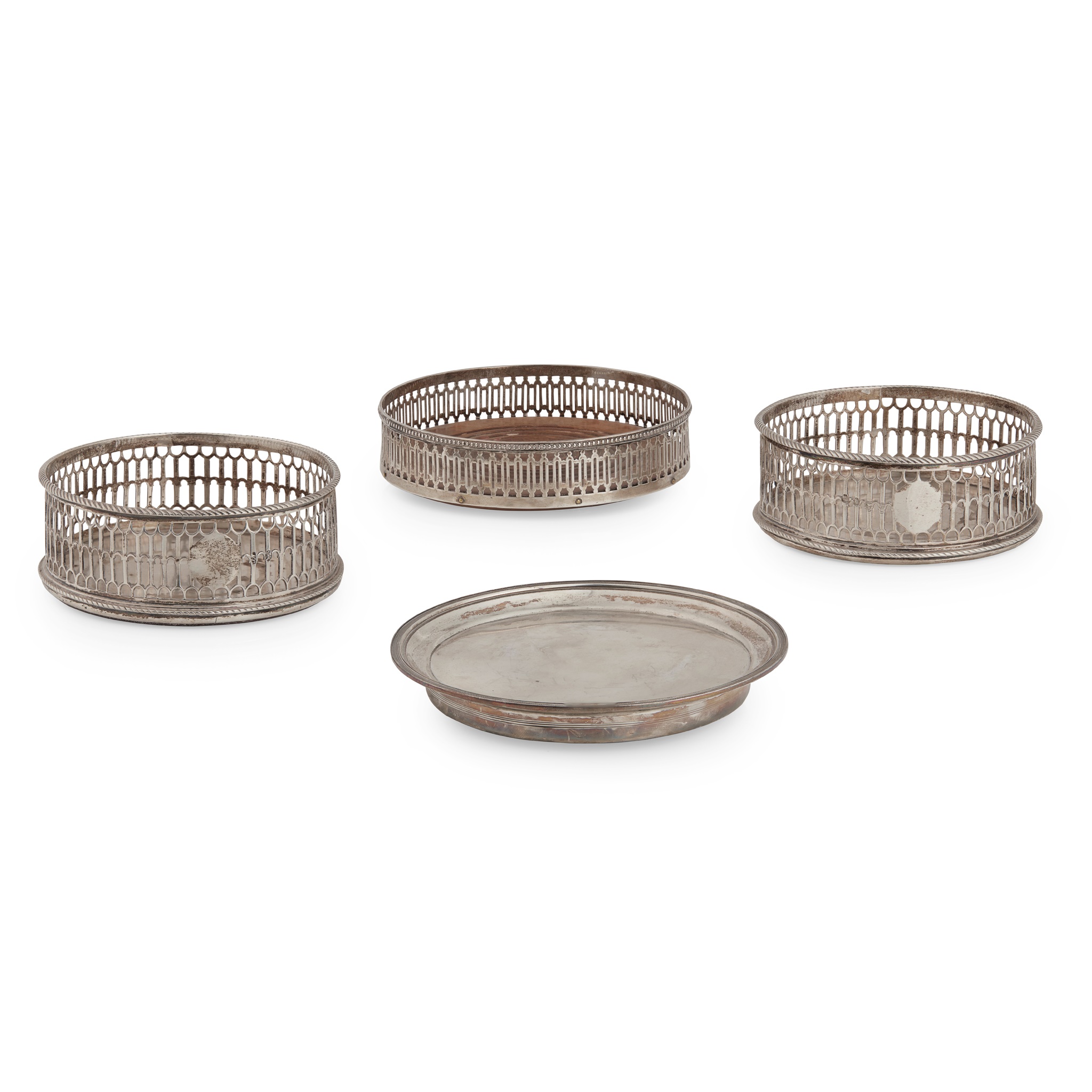 A George III teapot stand