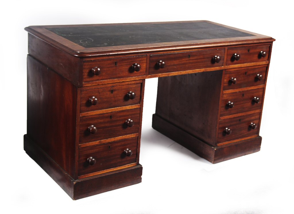VICTORIAN MAHOGANY TWIN PEDESTAL DESK