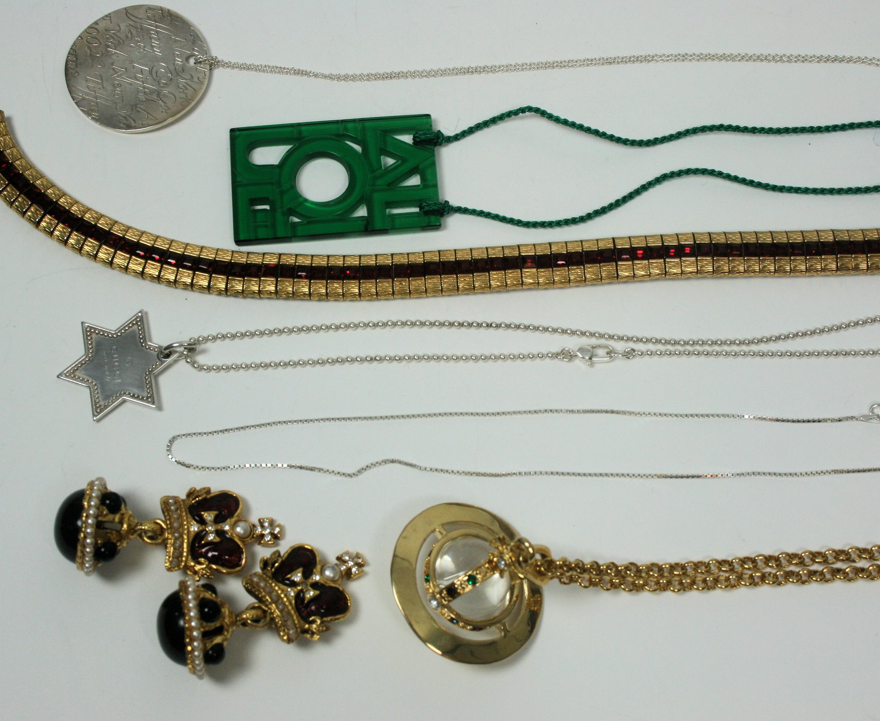 VIVIENNE WESTWOOD - A paste set pendant