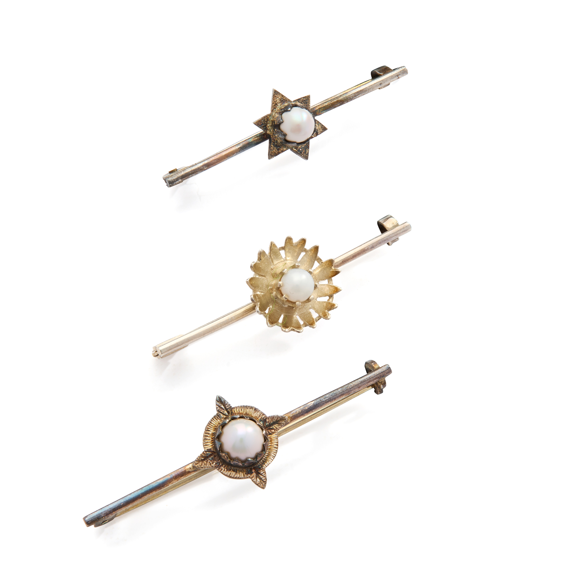 A COLLECTION OF THREE SCOTTISH FRESHWATER PEARL BROOCHES
