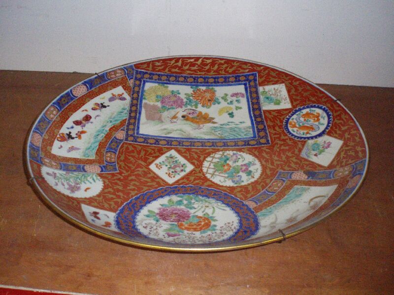 A large Japanese Imari charger