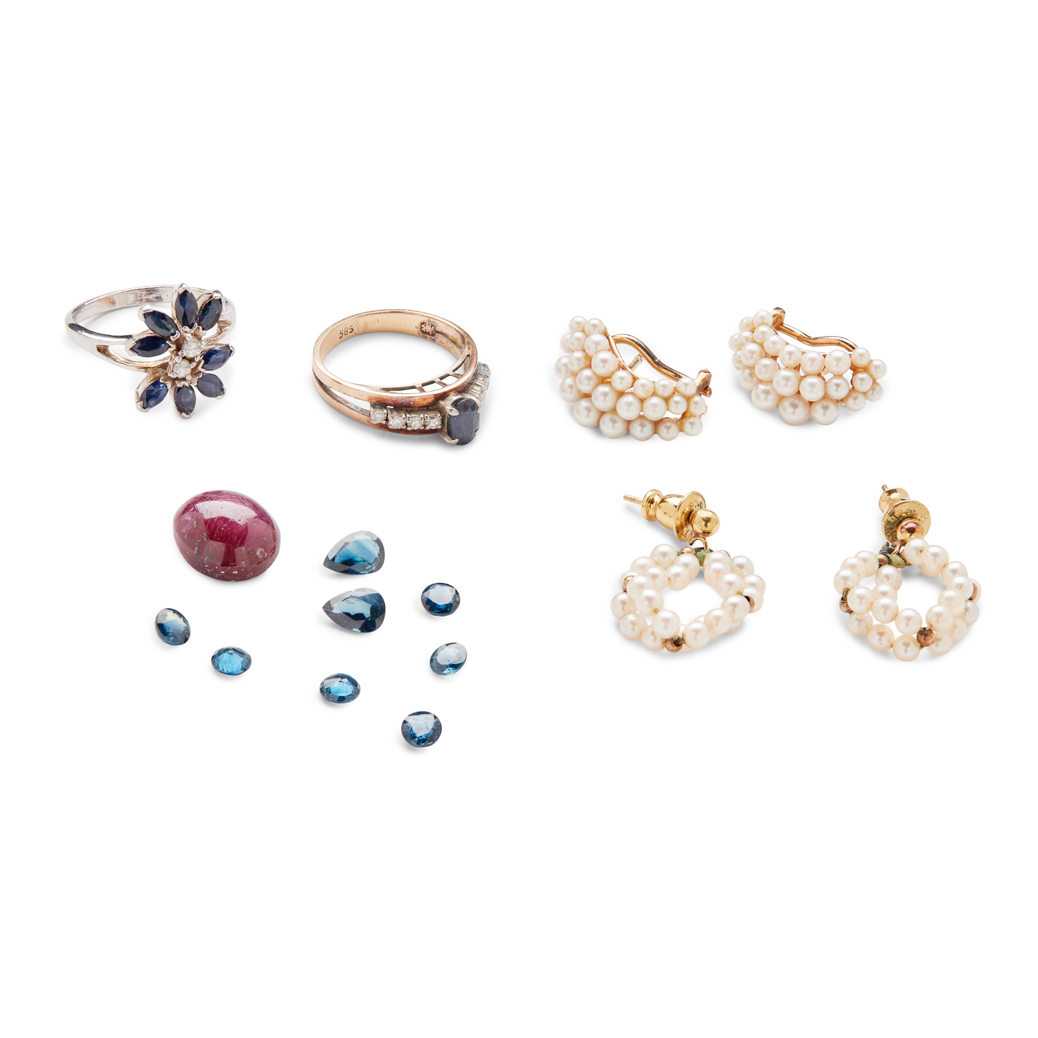 A collection of jewellery