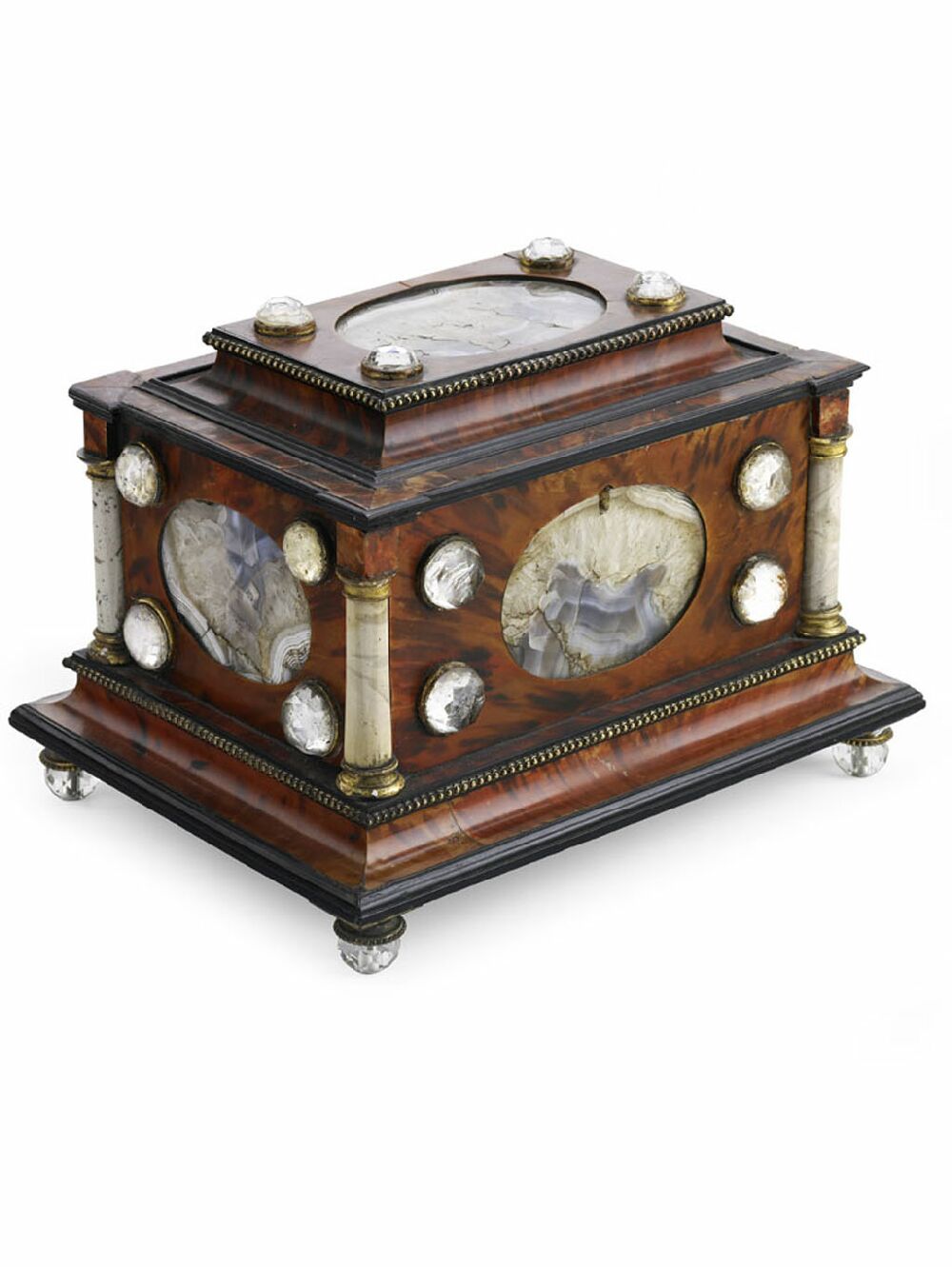 An early 19th century tortoiseshell and agate mounted bijouterie casket