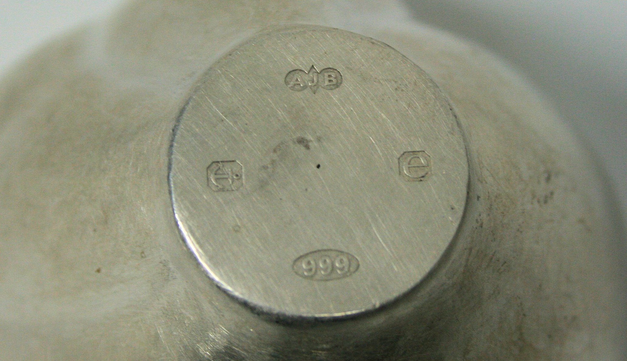 ABIGAIL BROWN - A contemporary fine silver beaker