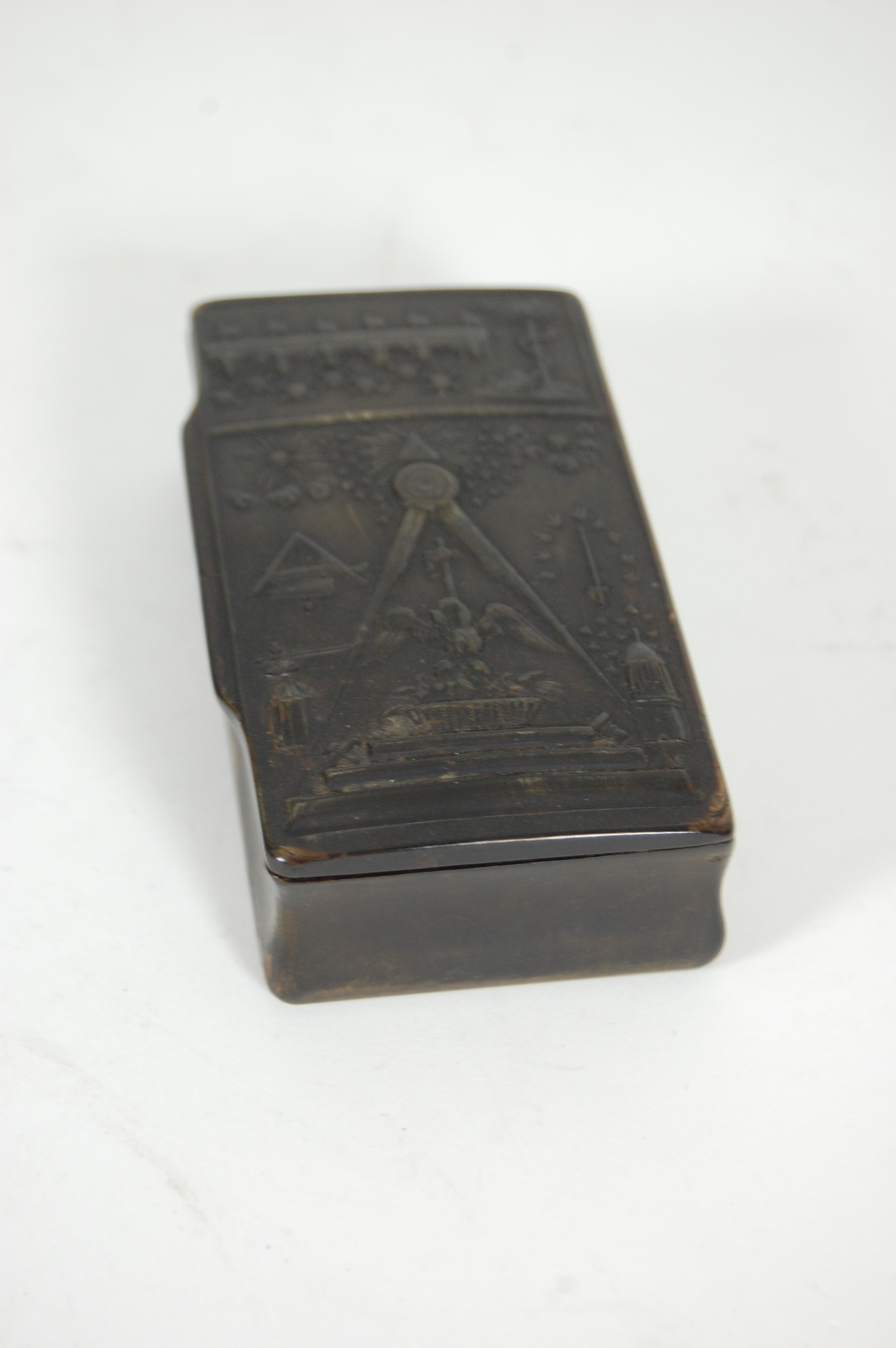 An early pressed horn masonic box