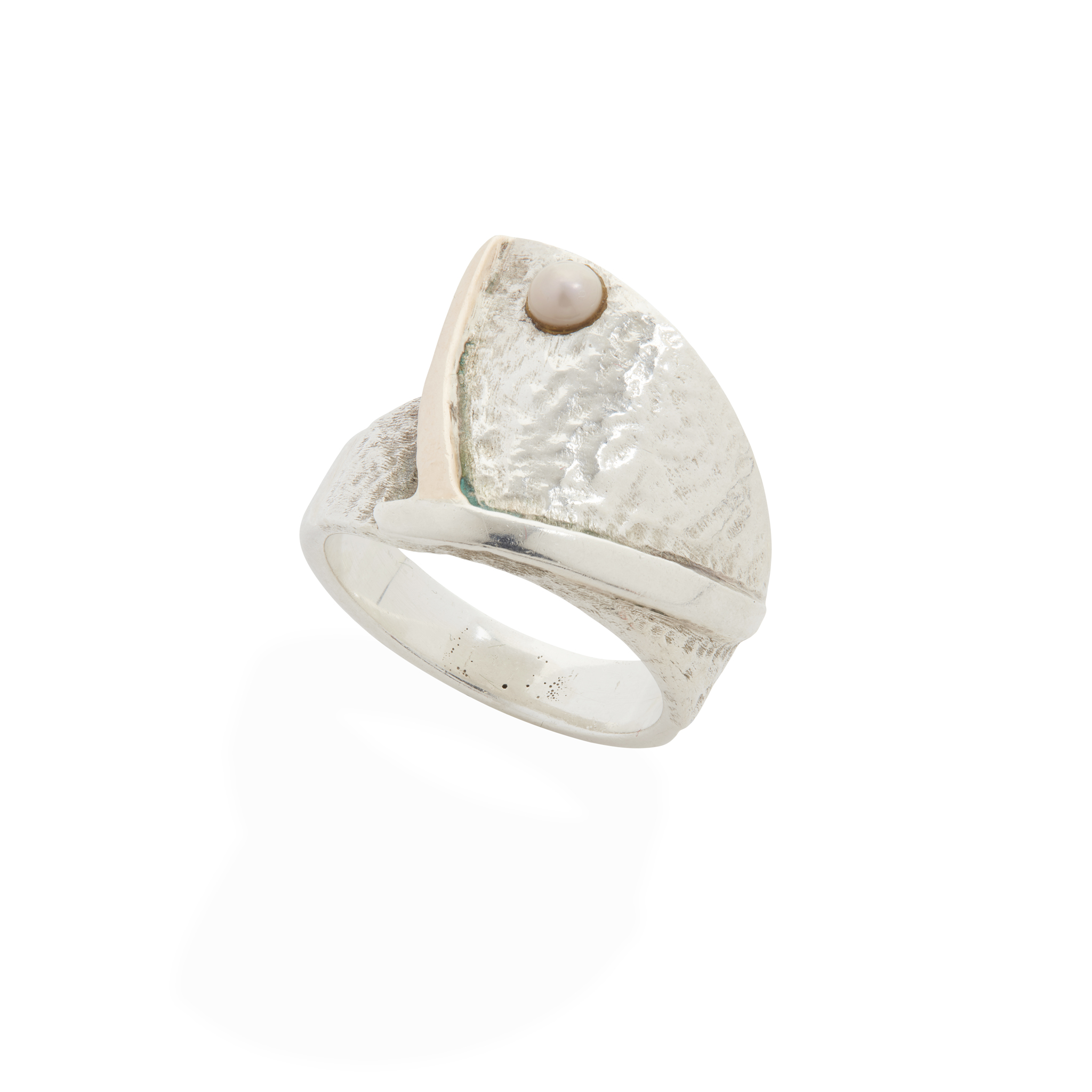 A Scottish Freshwater pearl ring
