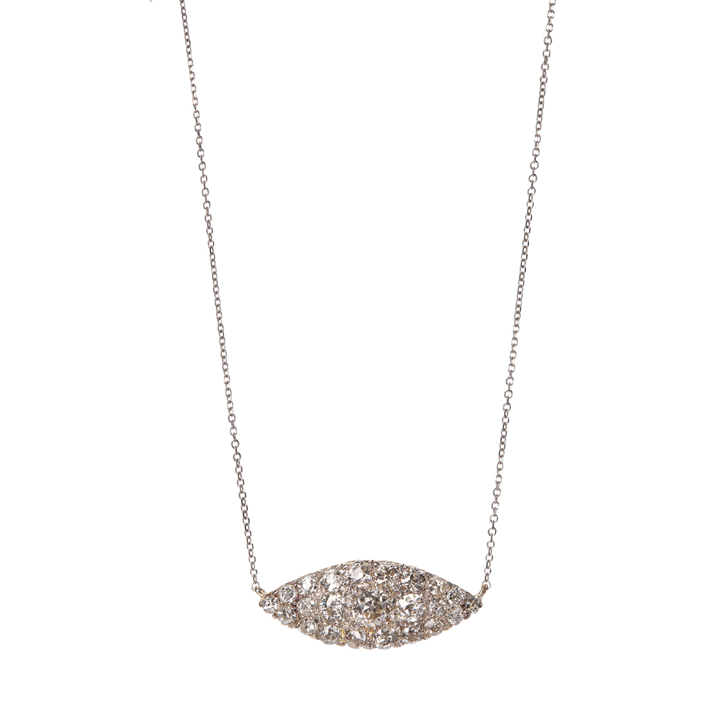 A diamond set pendant necklace