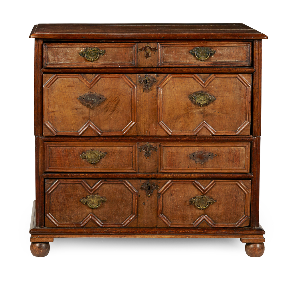 WILLIAM AND MARY OAK AND WALNUT CHEST OF DRAWERS