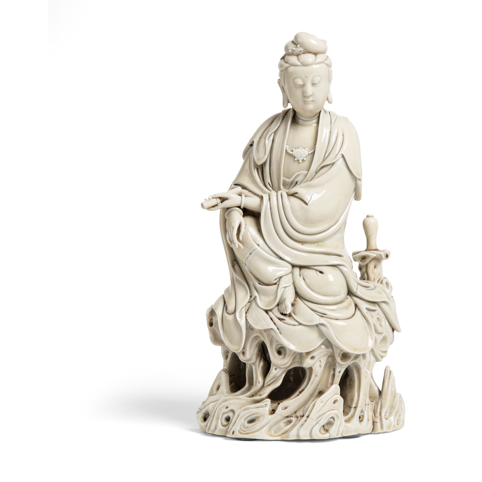 DEHUA FIGURE OF GUANYIN