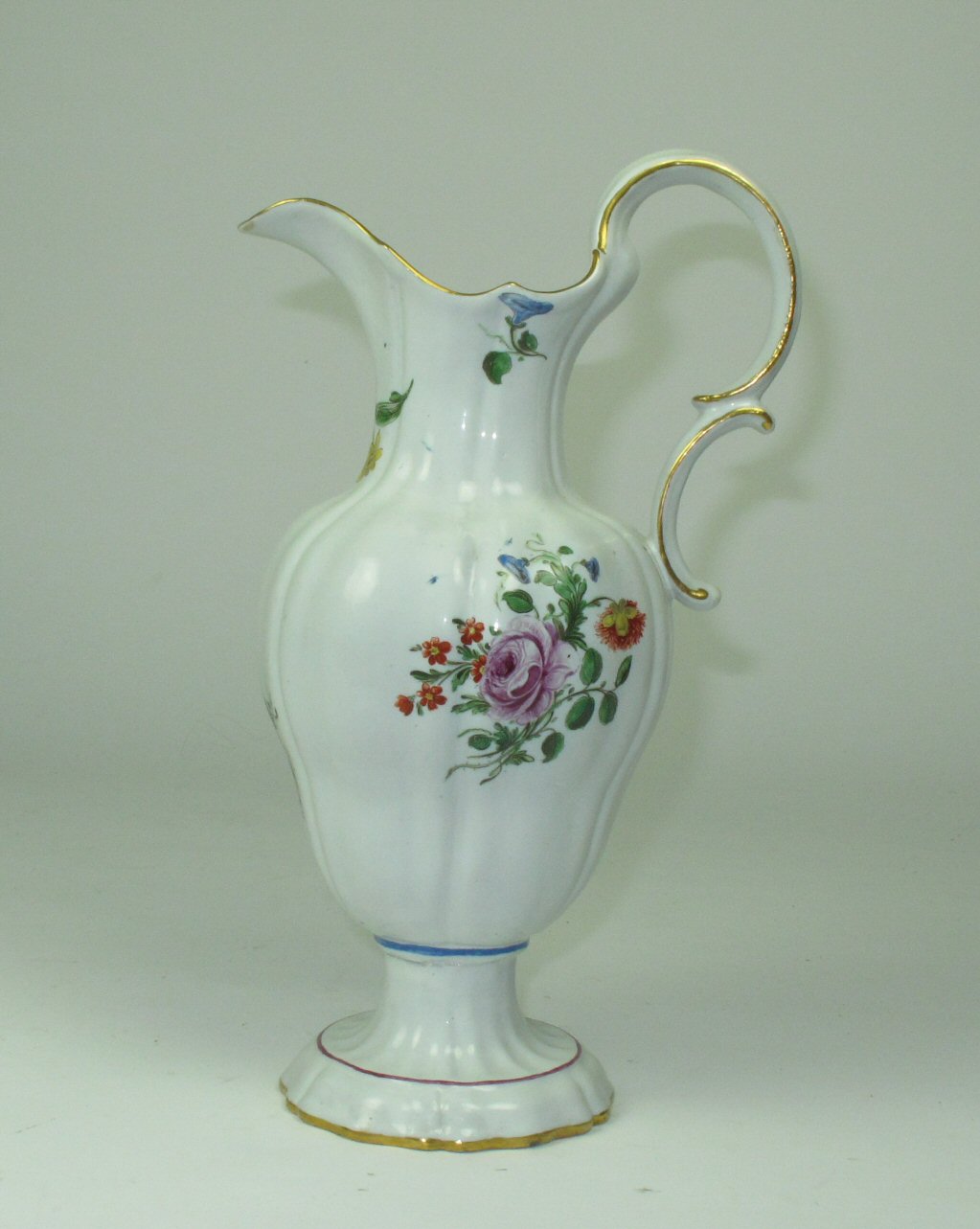 PORCELAIN EWER POSSIBLY CHANTILLY